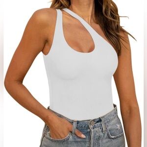 ReoRia White Asymmetrical Bodysuit